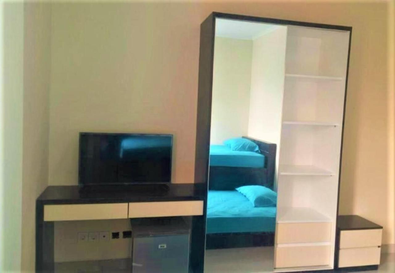 Giant Kost Hotel Tangerang Buitenkant foto