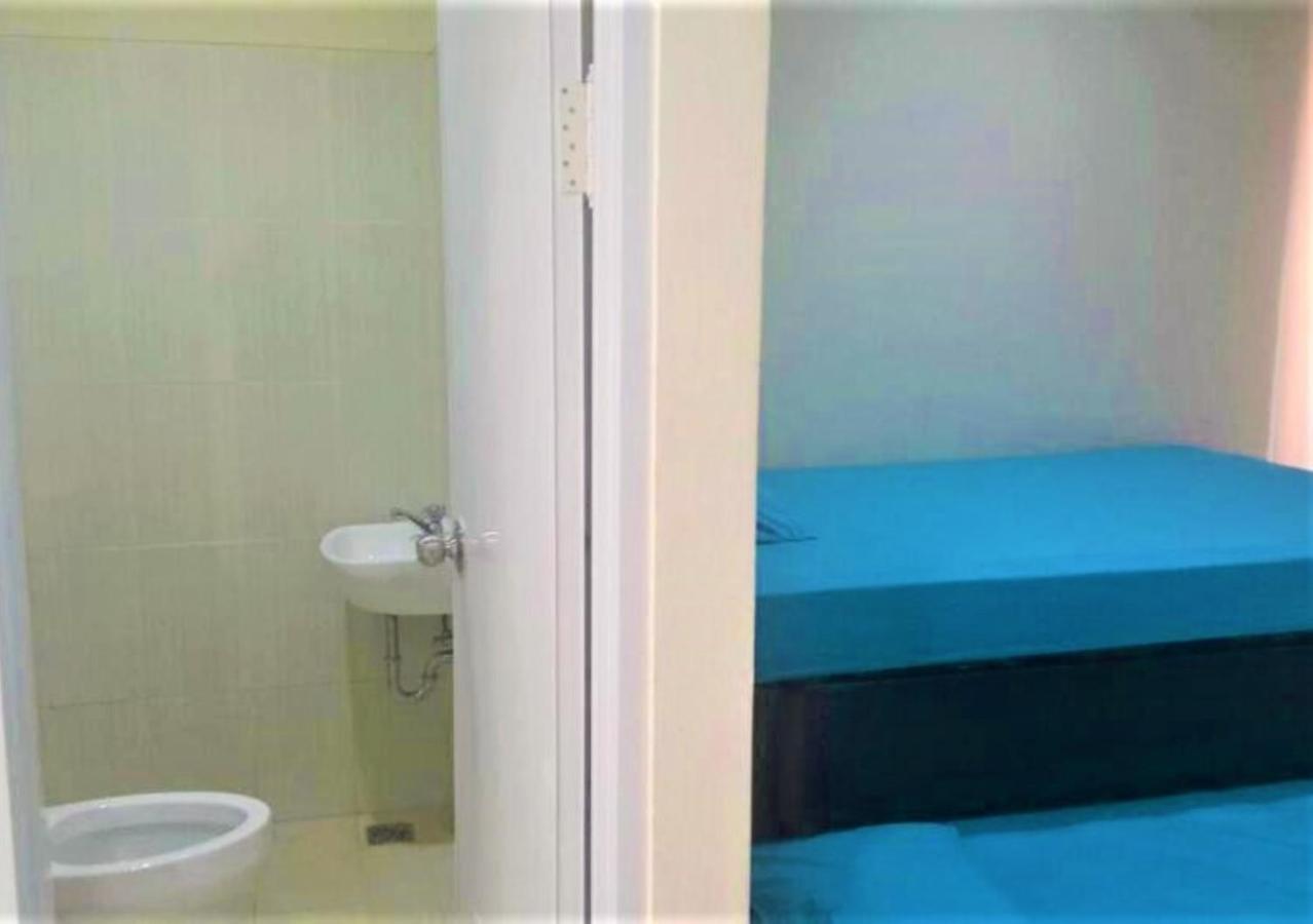 Giant Kost Hotel Tangerang Buitenkant foto